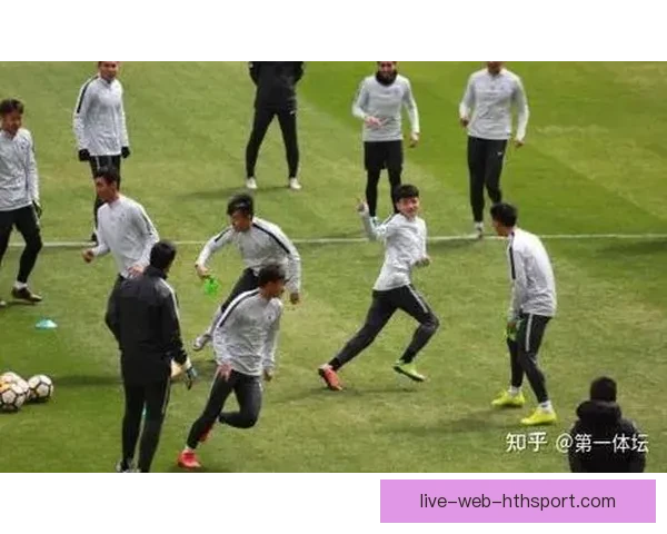 足球直播聚焦中日对决中国日本比分实时追踪与赛况解析全面看点前瞻